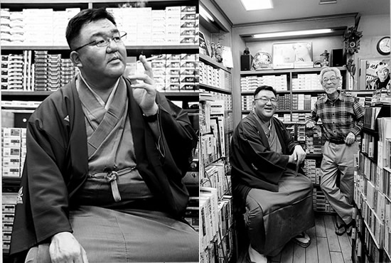 師匠と笹本繁春さん、店内にて